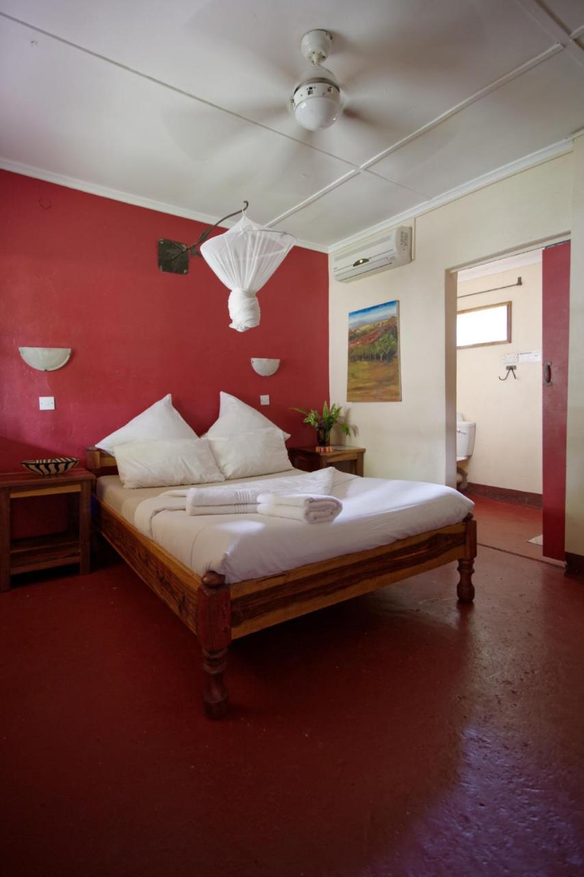 Jollyboys Backpackers Hostel Λίβινγκστον Εξωτερικό φωτογραφία